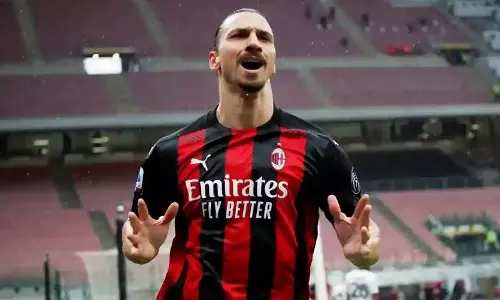 ഇബ്രാഹിമോവിച്ച് വീണ്ടും സ്വീഡൻ ദേശീയ ടീമിലേക്ക്