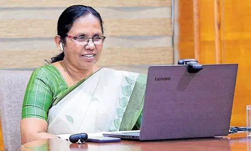 കെ കെ ശൈലജയെ കളത്തിലിറക്കി പേരാവൂര്‍ പിടിക്കാന്‍ സിപിഎമ്മില്‍ ആലോചന