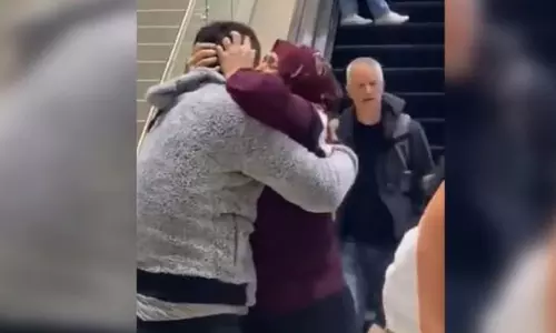 മൂന്നു വര്‍ഷത്തെ കാത്തിരിപ്പ്; ഒടുവില്‍ മകനെത്തി... പൊന്നുമോനെ ചേര്‍ത്തുപിടിച്ച് കണ്ണീരോടെ അഭയാര്‍ഥി അമ്മ