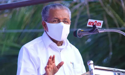 സര്‍ക്കാരിനെതിരെ ബി.ജെ.പിയും കോണ്‍ഗ്രസും ചേര്‍ന്ന് വ്യാജ പ്രചരണം അഴിച്ചു വിടുന്നുവെന്ന് മുഖ്യമന്ത്രി