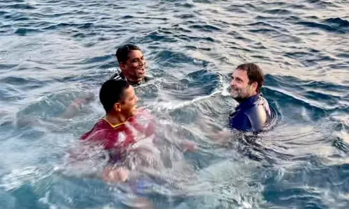 സ്‌കൂബാ ഡൈവർ മാത്രമല്ല, വാള്‍പ്പയറ്റുമറിയാം; രാഹുൽ ഗാന്ധിയെ കുറിച്ച് അറിയേണ്ട അഞ്ചു കാര്യങ്ങൾ