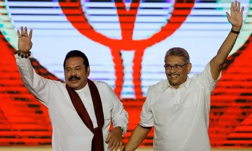 ജേഷ്ഠനെ പ്രധാനമന്ത്രിയാക്കി ഗോതാബായ രാജപക്‌സെ