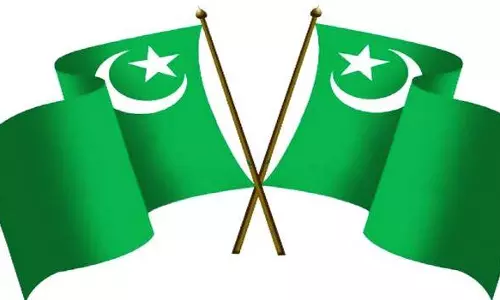 യൂത്ത് ലീഗിന് ദേശീയ തലത്തിൽ പുനഃസംഘടന വേണം ; നേതാക്കൾ തങ്ങളെ കണ്ടു