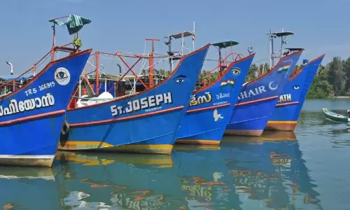 കേരളത്തില്‍ തീരദേശ ഹര്‍ത്താല്‍ ആരംഭിച്ചു