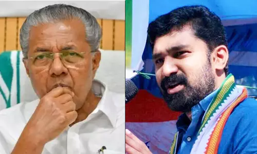 പോകുന്ന പോക്കിൽ കടുംവെട്ടും ആർഎസ്എസ് പ്രീണനവും; ശ്രീ എമ്മിന് സര്ക്കാര് ഭൂമി നല്കിയതിനെതിരെ വിടി ബല്റാം പോകുന്ന പോക്കിൽ കടുംവെട്ടും ആർഎസ്എസ് പ്രീണനവും; ശ്രീ എമ്മിന് സര്ക്കാര് ഭൂമി നല്കിയതിനെതിരെ വിടി ബല്റാം