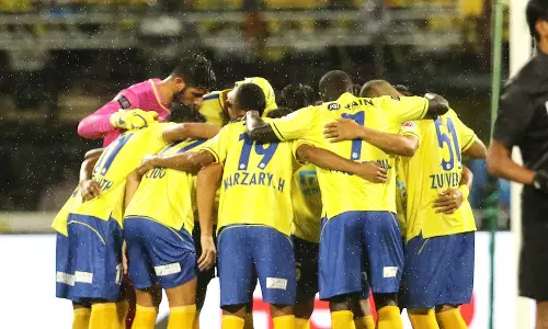 കൊച്ചിയില്‍ എന്താണ് സംഭവിച്ചത്? ബ്ലാസ്റ്റേഴ്സ് - എ.ടി.കെ മത്സരത്തിന്റെ ഉള്ളുകള്ളികള്‍