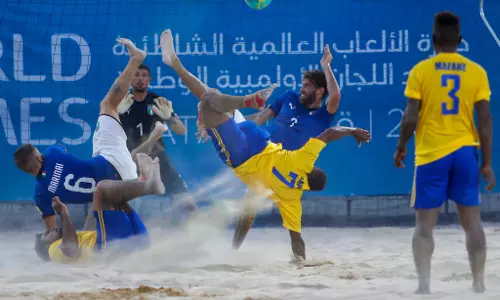 ഖത്തറിന്‍റെ കടലോരങ്ങളില്‍ കായിക തിരമാലകള്‍  