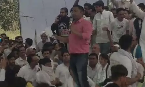 സത്യം റിപ്പോർട്ട് ചെയ്യാൻ അനുവദിക്കുന്നില്ല കർഷക സമര വേദിയിൽ രാജി പ്രഖ്യാപിച്ച് മാധ്യമപ്രവർത്തകൻ