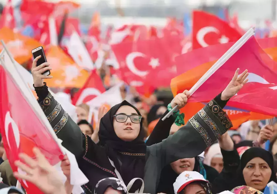 കുര്‍ദ് മേഖലയില്‍ സെെനിക നീക്കം ശക്തമാക്കി തുര്‍ക്കി