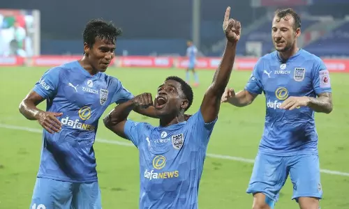 അവസാന കളിയും ജയിച്ച് മുംബൈ സിറ്റി; ലീഗ് ഷീല്‍ഡിനൊപ്പം എ.എഫ്.സി ചാമ്പ്യൻസ് ലീഗ് യോഗ്യതയും