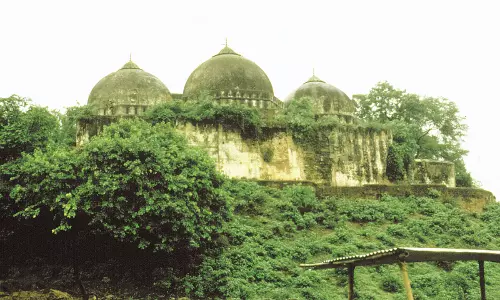 ബാബ്‍രി മസ്ജിദ് ഭൂമിത്തർക്ക കേസിലെ അന്തിമവാദം; അയോധ്യയില്‍ നിരോധനാജ്ഞ