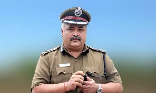 ഐപിഎസ് ഉദ്യോഗസ്ഥയെ പീഡിപ്പിക്കാന്‍ ശ്രമിച്ചെന്ന പരാതി: സ്പെഷ്യല്‍ ഡിജിപിക്കെതിരെ കേസ്