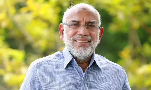 മജീദിനെ തോല്പ്പിക്കും; ലീഗ് പ്രവര്ത്തകര് സാദിഖലി ശിഹാബ് തങ്ങളുടെ വീട്ടിൽ മജീദിനെ തോല്പ്പിക്കും; ലീഗ് പ്രവര്ത്തകര് സാദിഖലി ശിഹാബ് തങ്ങളുടെ വീട്ടിൽ