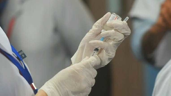 സൗദിയിൽ ഇനി കാറിലിരുന്നും കോവിഡ് വാക്സിൻ സ്വീകരിക്കാം