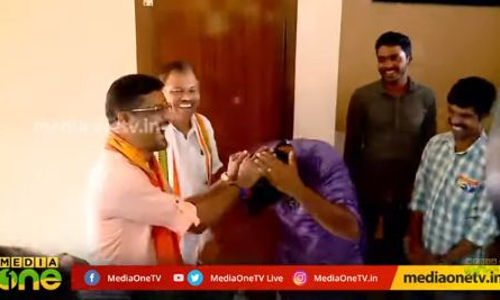 അനുഗ്രഹം വാങ്ങല് വിവാദം: കെപിസിസി പ്രസിഡന്റിന് പറയാനുള്ളത് അനുഗ്രഹം വാങ്ങല് വിവാദം: കെപിസിസി പ്രസിഡന്റിന് പറയാനുള്ളത്