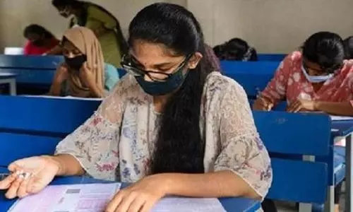 നീറ്റ് ഓഗസ്റ്റ് ഒന്നിന്; എഴുത്തു പരീക്ഷ തന്നെ നീറ്റ് ഓഗസ്റ്റ് ഒന്നിന്; എഴുത്തു പരീക്ഷ തന്നെ