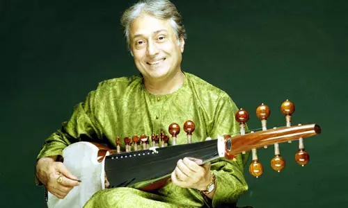 ബഹ്റൈനിൽ ഇന്ന് ഉസ്താദ് അംജദ് അലി ഖാൻ്റെ സരോദ് വായന