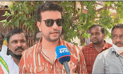 തെരഞ്ഞെടുപ്പ് ക്ലൈമാക്സ് ജനങ്ങളുടെ കയ്യിൽ വോട്ട് തേടലില്‍ അഭിനയം ഇല്ലെന്ന് രമേശ് പിഷാരടി