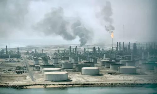 എണ്ണ വിതരണ നിയന്ത്രണം; വിപണി പഠിച്ച ശേഷം പിന്തുണയെന്ന് റഷ്യ