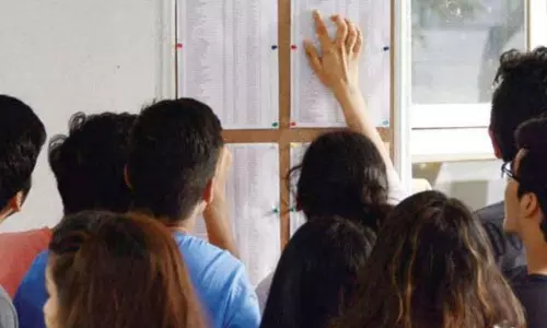 മലബാറിലെ ഹയര്സെക്കന്ററി പ്രതിസന്ധിയുടെ വേരുകള് മലബാറിലെ ഹയര്സെക്കന്ററി പ്രതിസന്ധിയുടെ വേരുകള്