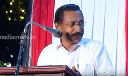 അപ്പോള് അവരാണ് മാവോയിസ്റ്റുകളെ സഹായിക്കുന്ന കോഴിക്കോട്ടെ തീവ്രവാദികള് അപ്പോള് അവരാണ് മാവോയിസ്റ്റുകളെ സഹായിക്കുന്ന കോഴിക്കോട്ടെ തീവ്രവാദികള്