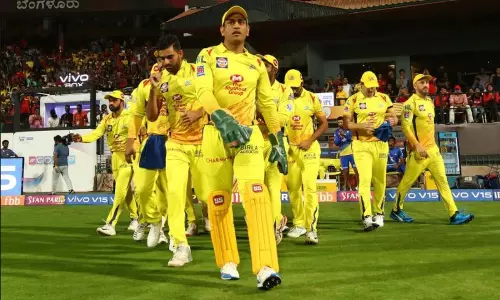 മുത്തൂറ്റ് പിന്മാറി പിന്നാലെ സ്‌കോഡയും;  ധോണിയുടെ ചെന്നൈയെ സ്പോണ്‍സര്‍മാര്‍ കൈവിടുന്നു?