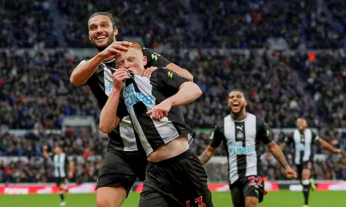 തകര്ന്നടിഞ്ഞ് മാഞ്ചസ്റ്റര്; ആഴ്സണലിനും ചെല്സിക്കും ജയം തകര്ന്നടിഞ്ഞ് മാഞ്ചസ്റ്റര്; ആഴ്സണലിനും ചെല്സിക്കും ജയം