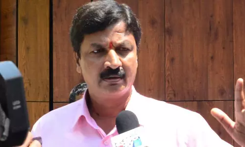 കർണാടക മന്ത്രി ജോലി വാഗ്ദാനം ചെയ്ത് ലൈംഗികമായി പീഡിപ്പിച്ചെന്ന് യുവതി; വീഡിയോ പുറത്ത്