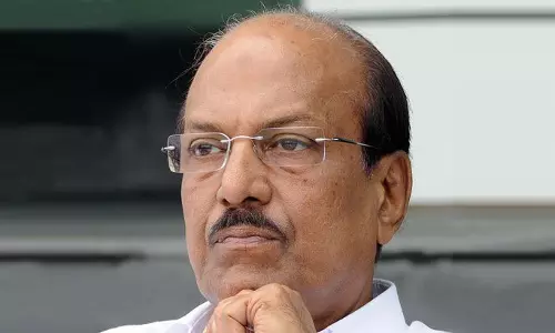 പിണറായിക്ക് അഭിവാദ്യമര്പ്പിച്ച് കുഞ്ഞാലിക്കുട്ടി; രൂക്ഷ വിമര്ശനവുമായി അണികള് പിണറായിക്ക് അഭിവാദ്യമര്പ്പിച്ച് കുഞ്ഞാലിക്കുട്ടി; രൂക്ഷ വിമര്ശനവുമായി അണികള്