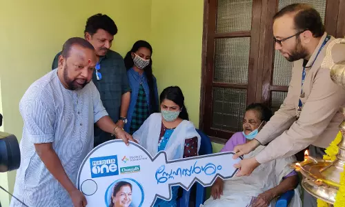 അജിതകുമാരിക്ക് വീടായി; മീഡിയവണ്‍ സ്നേഹസ്പര്‍ശം പരിപാടി തണലായി