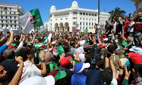 അള്‍ജീരിയയില്‍ നാളെ നടക്കാനിരുന്ന പ്രസിഡന്റ് തെരഞ്ഞെടുപ്പ് റദ്ദാക്കി