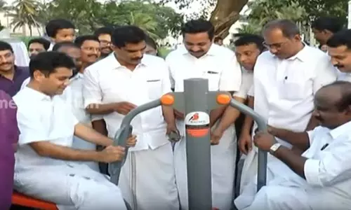 നവകേരളത്തിന്റെ ബ്രാന്റ് അംബാസഡര് ആക്കേണ്ടത് ഹൈബിയെയാണ് നവകേരളത്തിന്റെ ബ്രാന്റ് അംബാസഡര് ആക്കേണ്ടത് ഹൈബിയെയാണ്