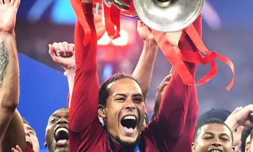 ലോകതാരമാകാന്‍ വാന്‍ഡൈക് ?