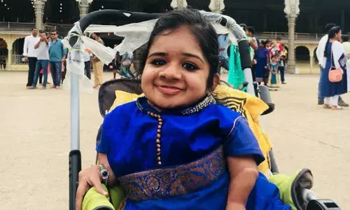 അപൂര്‍വ രോഗത്തിനും തോല്‍പ്പിക്കാനായില്ല; സിവില്‍ സര്‍വീസ് പരീക്ഷയെഴുതി ലതീഷ