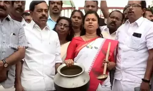 ഉള്ളിവിലയും പിണറായി വിജയന്റെ ഭരണവും തമ്മില് ഉള്ളിവിലയും പിണറായി വിജയന്റെ ഭരണവും തമ്മില്