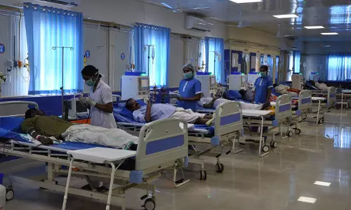 പനി മരണ ഭീതിയില്‍ മലയാളികള്‍ 