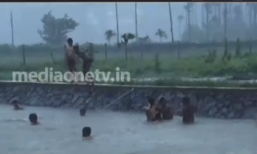 25 വര്‍ഷം മുമ്പ് നികത്തിയ വയലില്‍ നാട്ടുകാര്‍ക്കായി കുളമൊരുക്കി നസറുദ്ദീന്‍