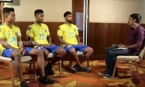 ഐഎസ്എല് വിശേഷങ്ങളുമായി കേരള ബ്ലാസ്റ്റേഴ്സ് താരങ്ങള് ഐഎസ്എല് വിശേഷങ്ങളുമായി കേരള ബ്ലാസ്റ്റേഴ്സ് താരങ്ങള്