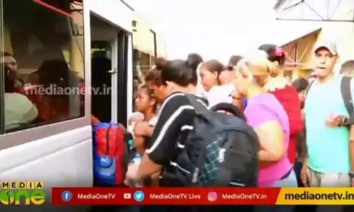 മതിലിന് പിന്നാലെ മെക്സിക്കോക്കെതിരെ നികുതി ചുമത്തി ട്രമ്പ്