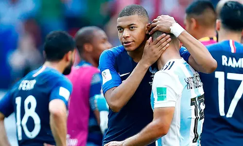 മെസ്സിയുടെ  റെക്കോഡ് തകര്‍ത്ത് എംബാപ്പെ!