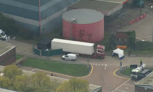 39 മൃതദേഹങ്ങൾ കണ്ടെയ്‌നറിൽ; മനുഷ്യക്കടത്തെന്ന് പ്രാഥമിക നിഗമനം