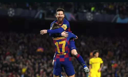 മെസി മാജിക് തിരശീലയിലേക്കും; ആവേശത്തോടെ ഫുട്ബോള് പ്രേമികള് മെസി മാജിക് തിരശീലയിലേക്കും; ആവേശത്തോടെ ഫുട്ബോള് പ്രേമികള്