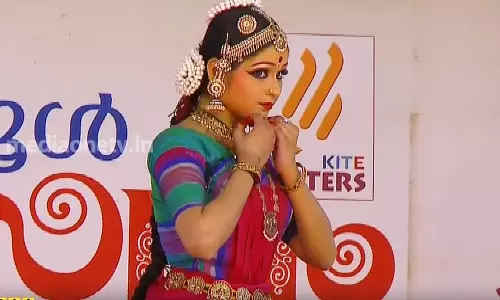 കലാമാമാങ്കം ഏറ്റെടുത്ത് കാസര്കോട്ടുകാര് കലാമാമാങ്കം ഏറ്റെടുത്ത് കാസര്കോട്ടുകാര്