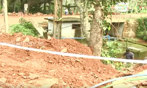 റോഡ് ശരിയായപ്പോൾ വെള്ളം മുടങ്ങി; പരാതി പറഞ്ഞ് മടുത്ത് നാട്ടുകാർ