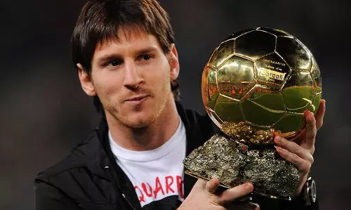 10 വര്ഷങ്ങള്ക്കപ്പുറം ഇന്നാണ് മെസി ആദ്യമായി ബാലണ് ഡി ഓര് ഉയര്ത്തിയത് 10 വര്ഷങ്ങള്ക്കപ്പുറം ഇന്നാണ് മെസി ആദ്യമായി ബാലണ് ഡി ഓര് ഉയര്ത്തിയത്