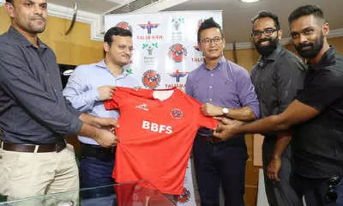 ഫുട്ബോള് സ്ക്കൂള് പ്രവേശനത്തിന് അമിത ഫീസ് ആവശ്യപ്പെട്ടുവെന്ന് രക്ഷിതാക്കള് ഫുട്ബോള് സ്ക്കൂള് പ്രവേശനത്തിന് അമിത ഫീസ് ആവശ്യപ്പെട്ടുവെന്ന് രക്ഷിതാക്കള്