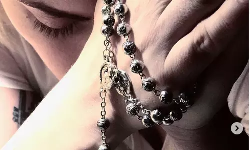 വിട്ടുമാറാത്ത ക്ഷീണം, ശരീരവേദന... നിങ്ങള്‍ക്ക് ഫൈബ്രോ മയാള്‍ജിയയാവാം