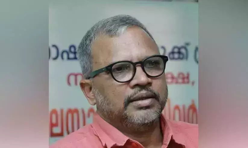 ലൈംഗിക പീഡന കേസ്; സാംസ്കാരിക പ്രവര്‍ത്തകന്‍ റൂബിൻ ഡിക്രൂസിന് സ്റ്റേഷൻ ജാമ്യം