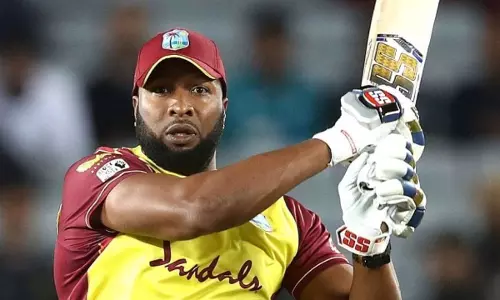 ഒരോവറില്‍ ആറ് സിക്‌സര്‍; യുവരാജിന് ശേഷം പൊള്ളാര്‍ഡ്