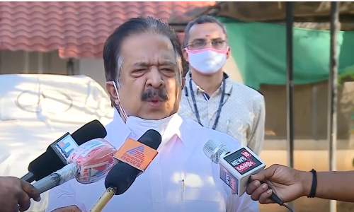 ഒരു സർവേയിലും വിശ്വാസമില്ലെന്ന് ചെന്നിത്തല; എല്ലാ സർവേകളും ഇടത് മുന്നണിക്ക് അനുകൂലമെന്ന് കോടിയേരി